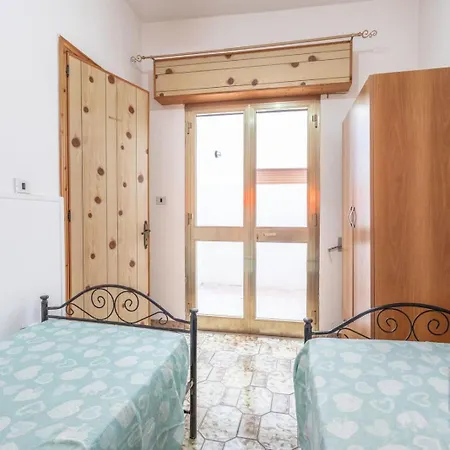 Appartement La Torre Piano Terra Sul Mare Puglia On Line