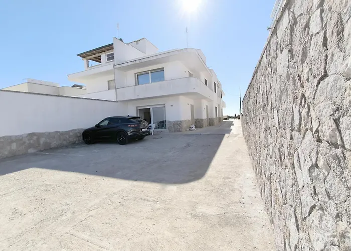 Apartman La Torre Piano Terra Sul Mare Puglia On Line *